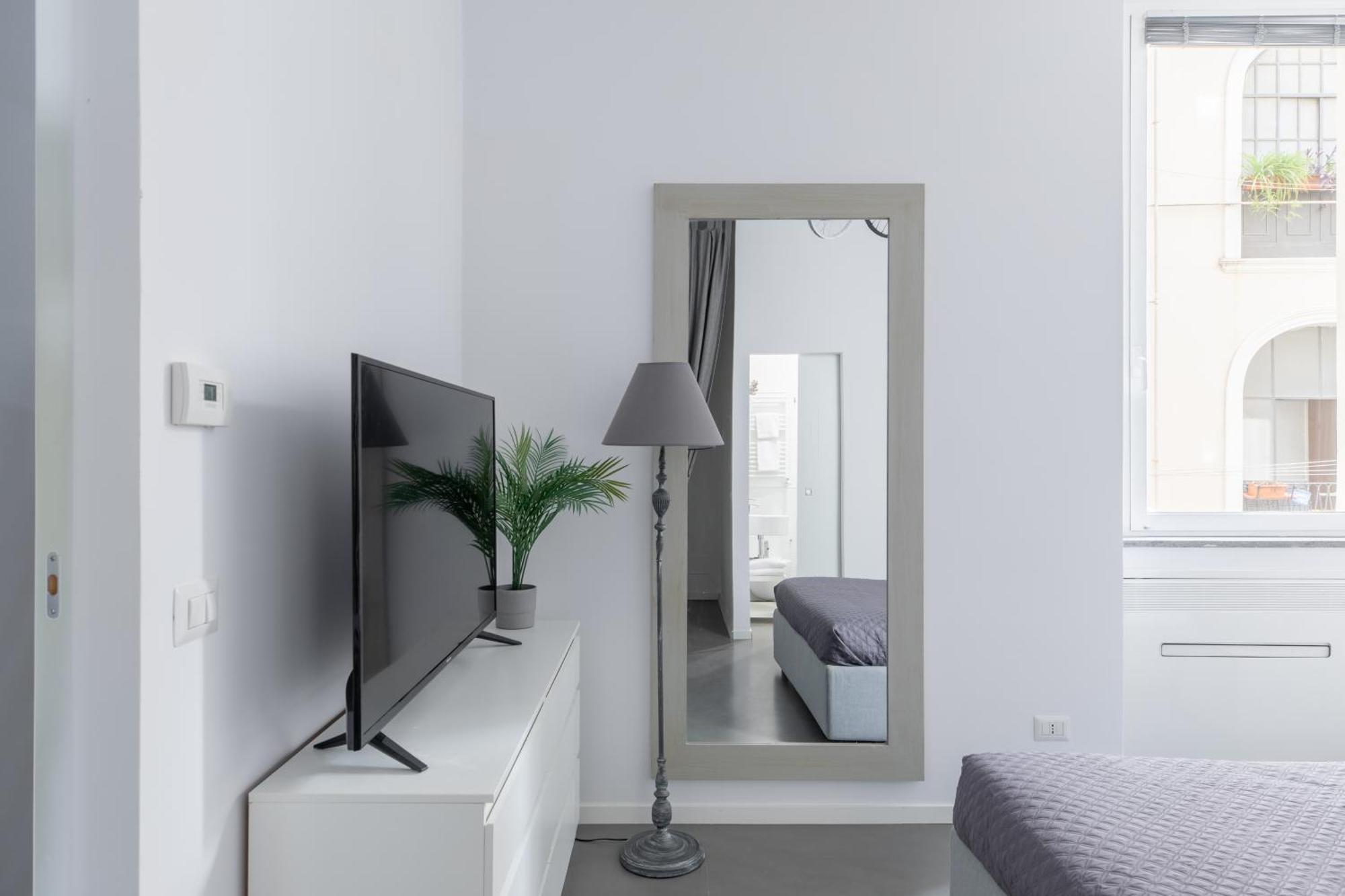 Trastevere Modern 4br 4baths, Wifi, Ac, Custom Kitchen, Living Apartment Rome
