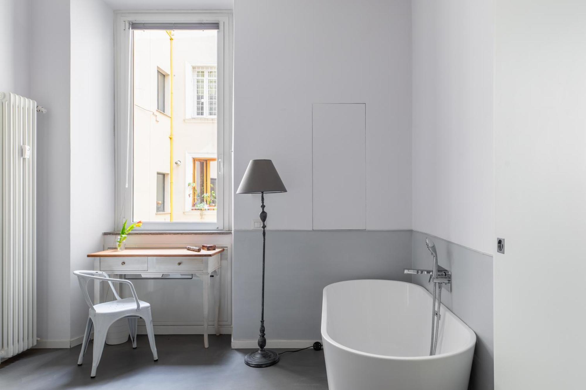 Trastevere Modern 4br 4baths, Wifi, Ac, Custom Kitchen, Living Apartment *