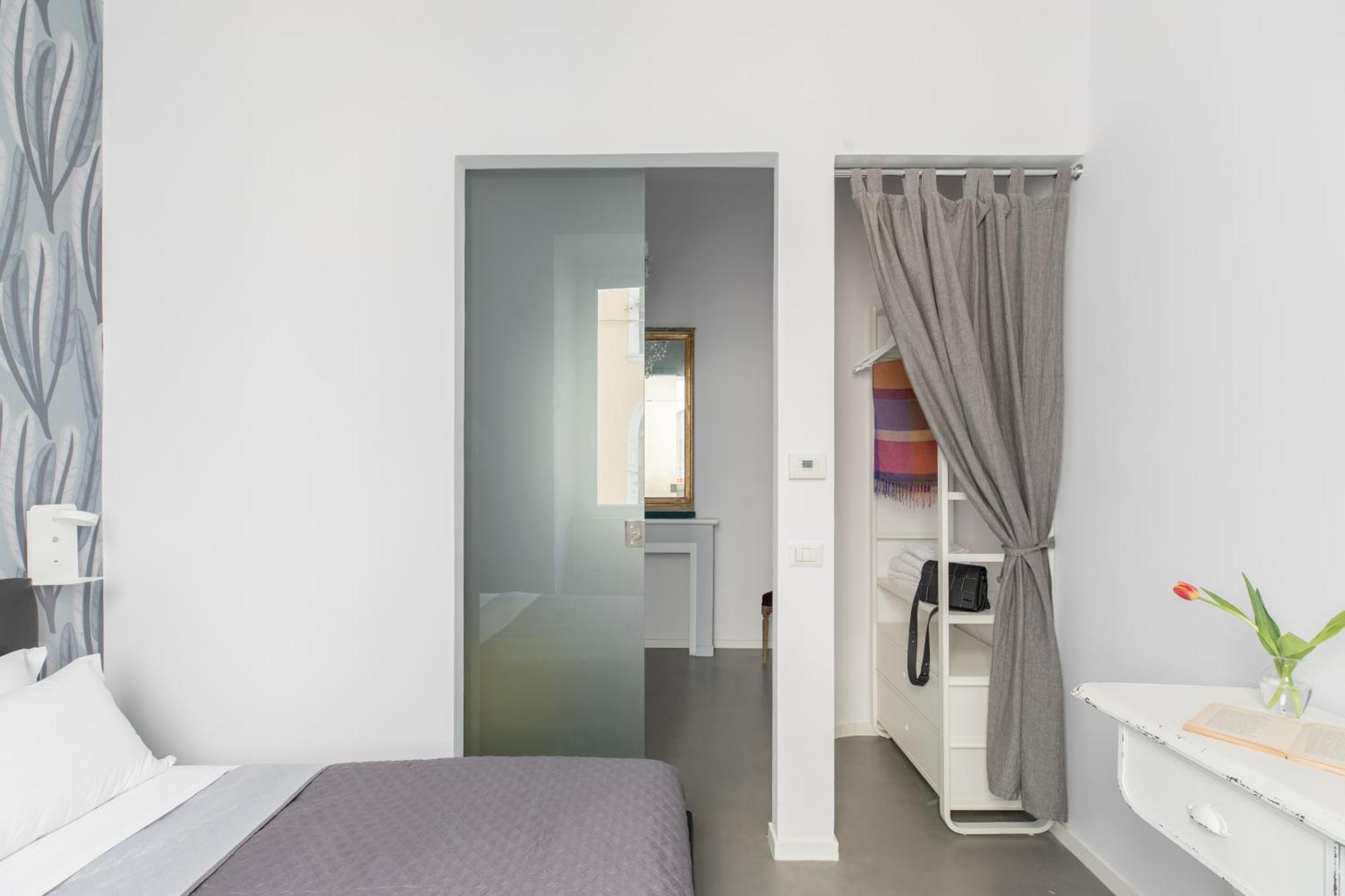 Trastevere Modern 4br 4baths, Wifi, Ac, Custom Kitchen, Living * Rome