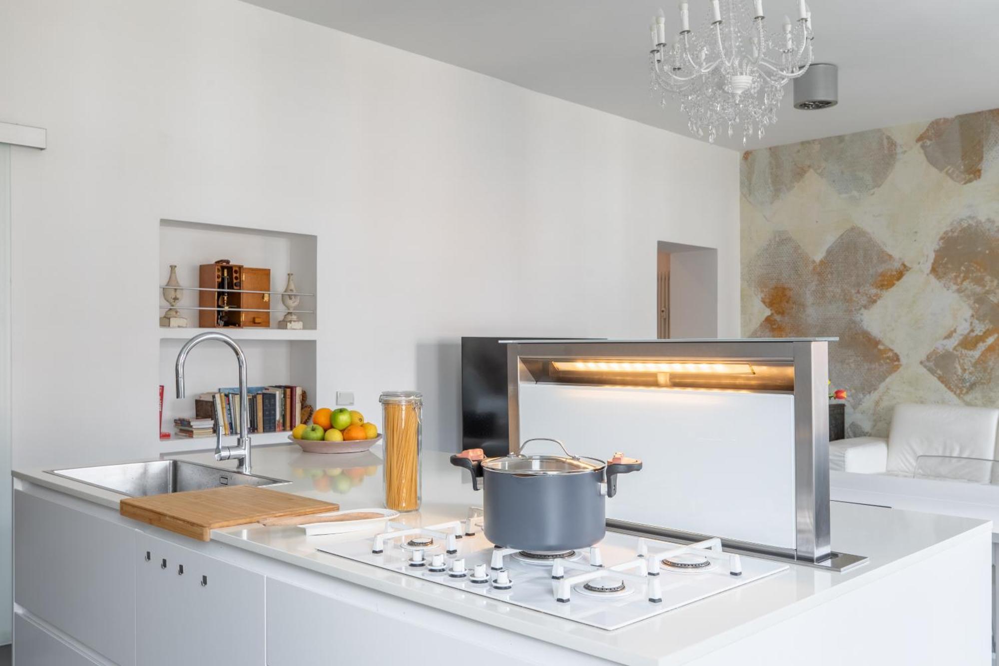 Trastevere Modern 4br 4baths, Wifi, Ac, Custom Kitchen, Living Apartment Rome